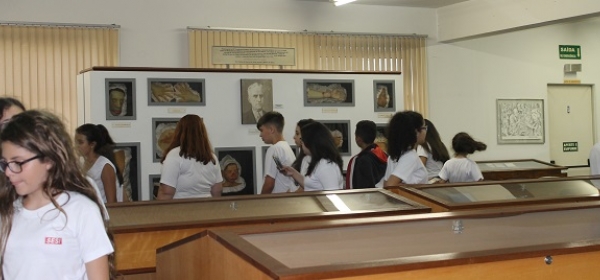 Alunos do SESI Tatuí visitam Pinacoteca e Museu da APM