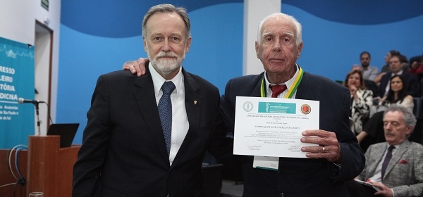 Premiações marcam a abertura do 24º Congresso Brasileiro de História da Medicina