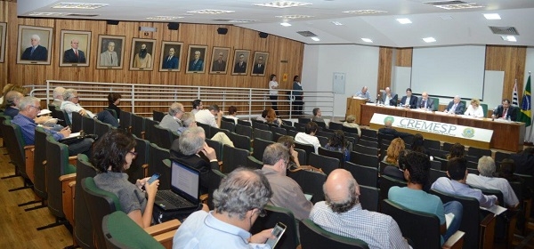 Entidades são contrárias aos planos de saúde populares