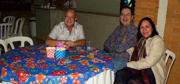 Arraial de Limeira reúne cerca de 100 pessoas