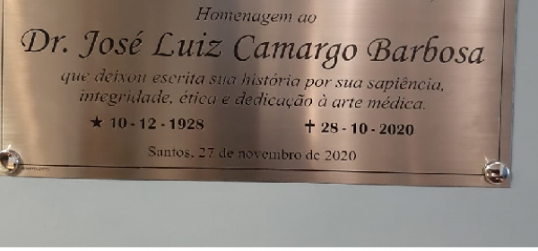 Santos presta homenagem a ex-presidente