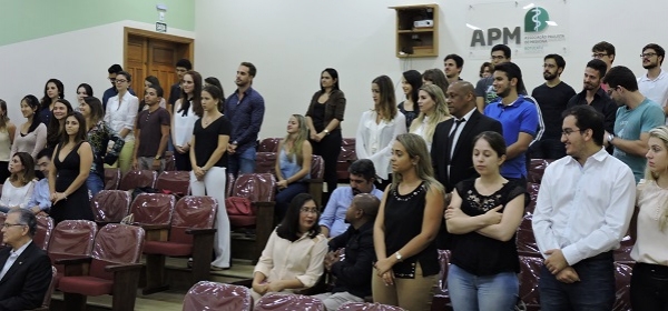 Botucatu sedia cerimônia de entrega de CRMs e carteirinha de sócios