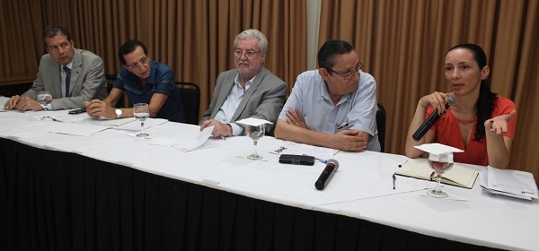 Igreja, médicos, enfermeiros, dentistas e demais profissionais da saúde farão enterro simbólico do ministro Ricardo Barros em 5 de abril, na Sé