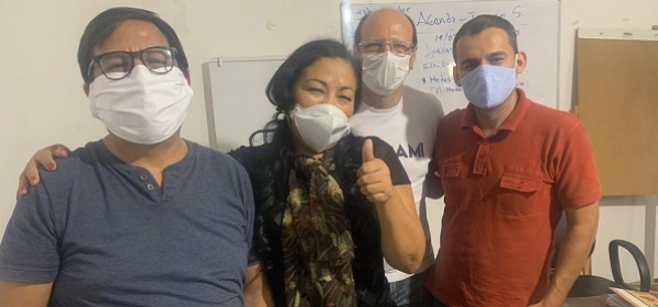 Médicos bolivianos lançam campanha para doação de alimentos