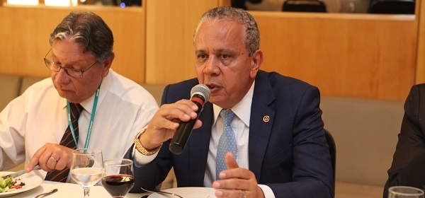 APM apresenta demandas dos médicos a deputados estaduais e federais