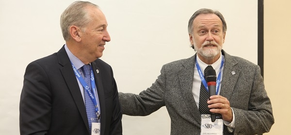 Presidente da APM é homenageado por oftalmologistas 