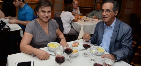 Grande público prestigia Milton Felix Quarteto em happy hour da APM