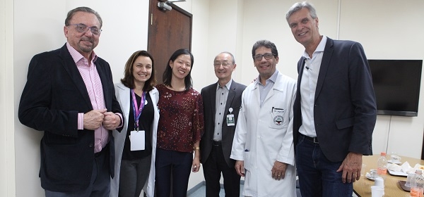 APM visita Unidade de Emergência Referenciada do HC-FMUSP 