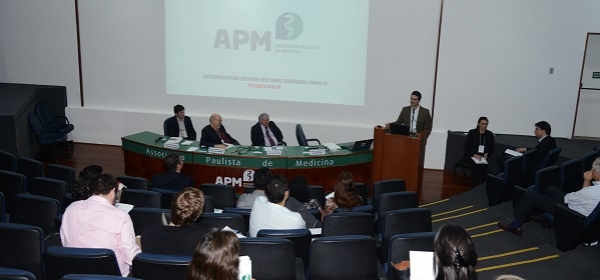 Grande público prestigia o I Encontro do Médico Jovem da APM