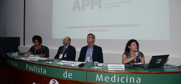Grande público prestigia o I Encontro do Médico Jovem da APM