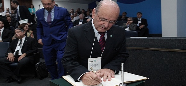 Emoção e união marcam a posse da nova diretoria da APM