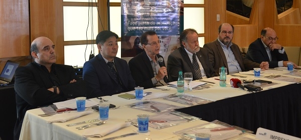 Emendas parlamentares ameaçam ‘Médicos pelo Brasil’