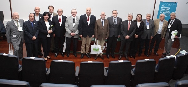 Fundador da ANM é destaque em I Encontro das Academias de Medicina de SP e do RS