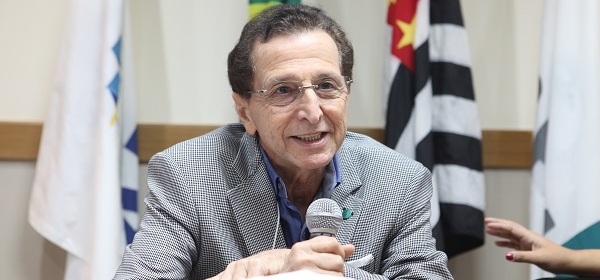 Médicos jovens debatem saúde, trabalho e tecnologia