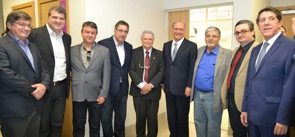 Meinão e Alckmin prestigiam novo centro da Unimed Bauru