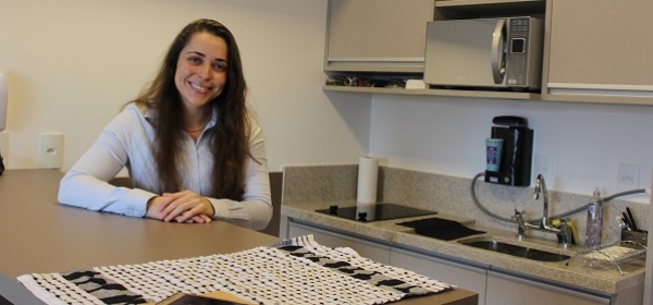 Edifício Dr. Florisval Meinão recebe primeira moradora