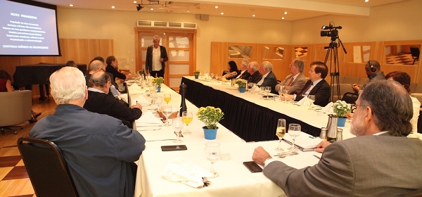 Envelhecimento populacional promove uma mudança de paradigma na Saúde