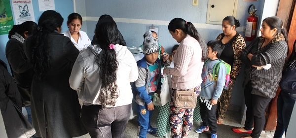 Voluntários por Amor atendem cerca de mil pacientes em mutirão da Saúde