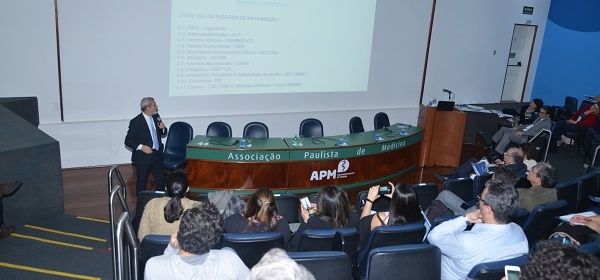 Congresso CQH: Paulo Salomão fala sobre DataOpera e rede colaborativa em Saúde