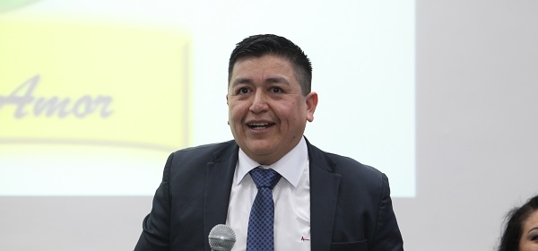Voluntários por Amor: médicos e profissionais da saúde recebem certificado