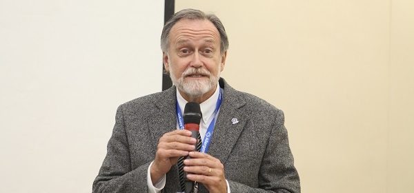 Presidente da APM é homenageado por oftalmologistas 