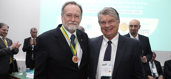 Premiações marcam a abertura do 24º Congresso Brasileiro de História da Medicina