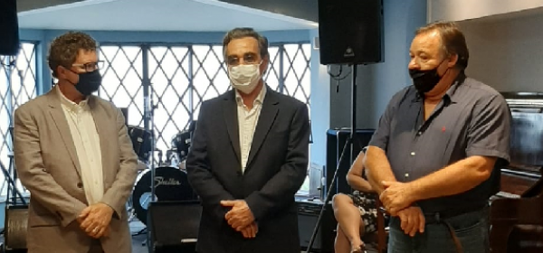 Santos presta homenagem a ex-presidente