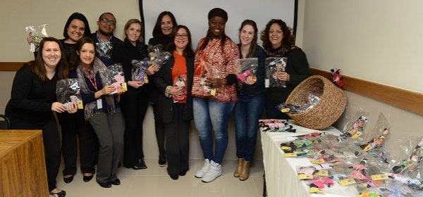 Voluntariado: APM faz doação para Centro de Referência para Refugiados