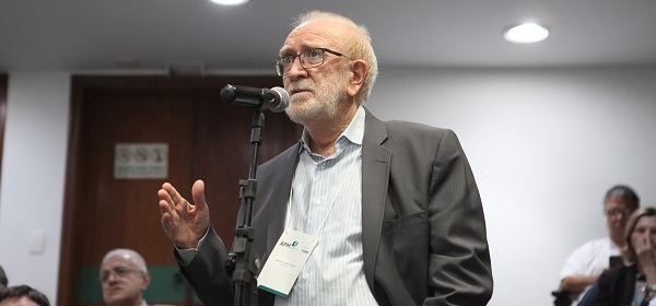 Delegados aprovam prestação de contas da APM com voto de louvor