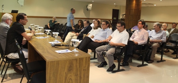 Últimos preparativos para o ato público de 5 de abril, na Sé; no dia 10, Frente se reúne com Rodrigo Maia