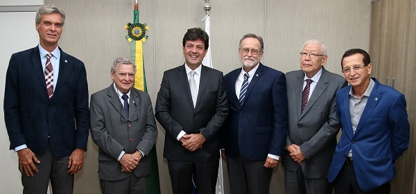 Ministro da Saúde recebe diretores da APM em Brasília