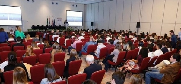 Presidente da APM participa do encerramento do Congresso Paulista de Cirurgia