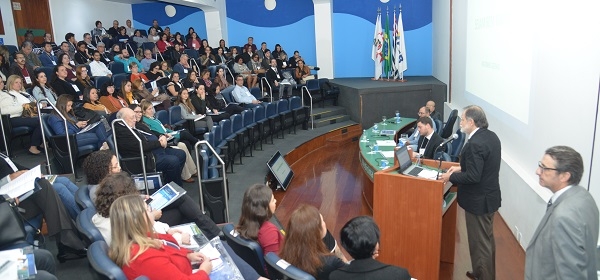 Autoridades prestigiam abertura do 20º Congresso Brasileiro de Qualidade em Serviços de Saúde