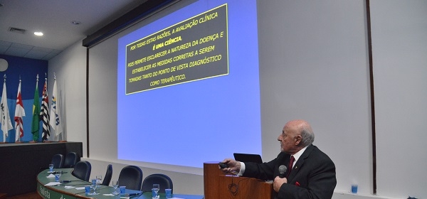 APM sedia II Encontro Brasileiro de Slow Medicine