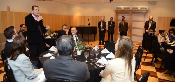 Médico jovem: representantes das especialidades em evento na APM