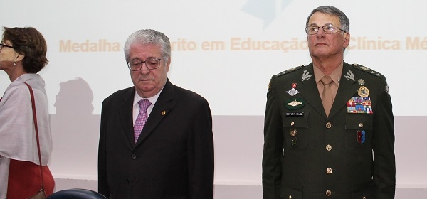 SBCM homenageia presidente da APM