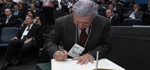 Emoção e união marcam a posse da nova diretoria da APM