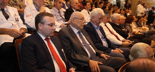 Tarcísio Eloy Pessoa de Barros Filho é o novo diretor da FMUSP