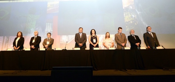 Presidente da APM participa da abertura do Congresso da Sogesp