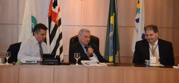 Jurandir Marcondes Ribas Filho participa de reunião na APM