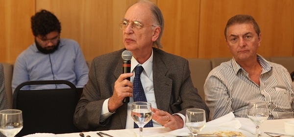 Professor da Santa Casa reflete sobre tratamento com estatina para idosos