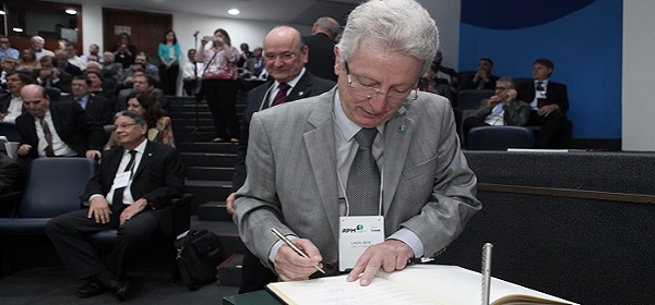 Emoção e união marcam a posse da nova diretoria da APM