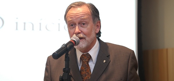 “O trabalho em campo no Xingu é sustentado pelo tripé ensino, pesquisa e assistência”