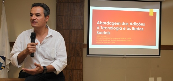 Suicídio, burnout e transtornos são debatidos em evento sobre a saúde do médico na APM