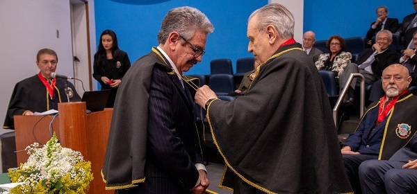 Antonio Carlos de Lima Pompeo toma posse na Academia de Medicina de São Paulo