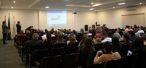 Diretoria da APM prestigia o VII Congresso Interdisciplinar da APM Santos