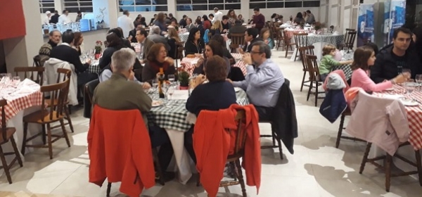 Jantar italiano reúne mais de 100 pessoas no Clube de Campo da APM