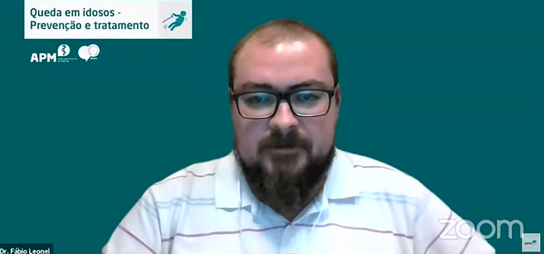Webinar APM aborda prevenção de quedas em idosos