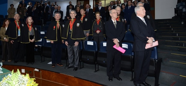 Ivan de Melo toma posse na Academia de Medicina de São Paulo