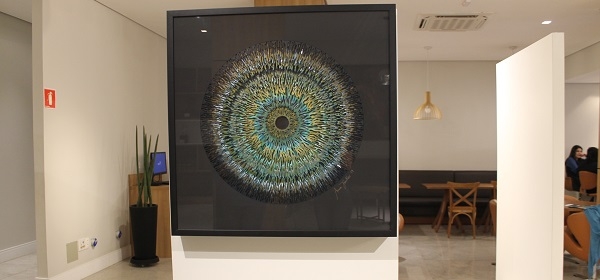 Anna Jankov, artista de “Um claro olhar”, se emociona em último dia de exposição na APM